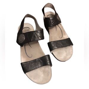 Aveo Women’s Una Sandal Wedge Heel Platform N 10 Black Straps